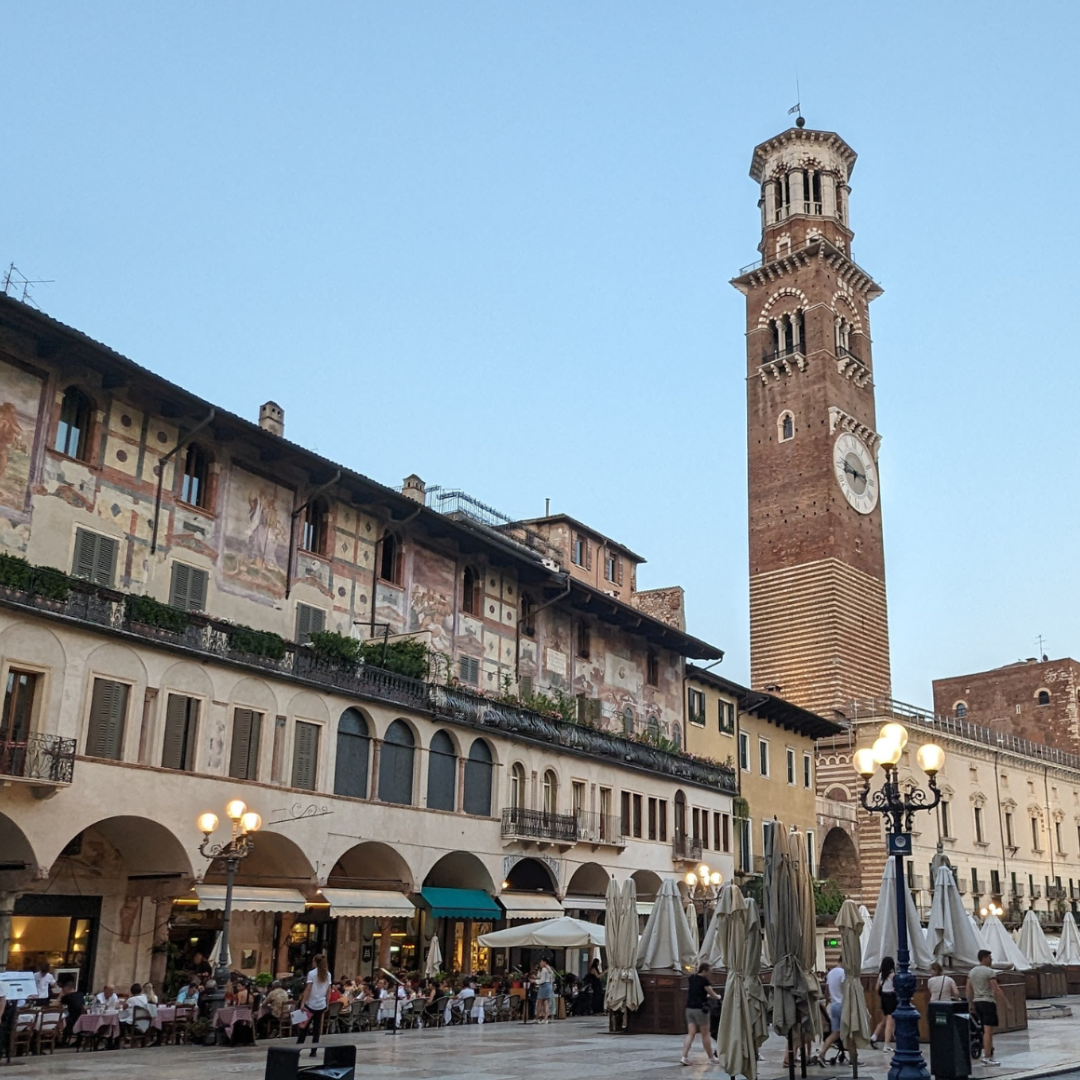 Walking Tour in Verona: 9+ Landmarks with Live Guide